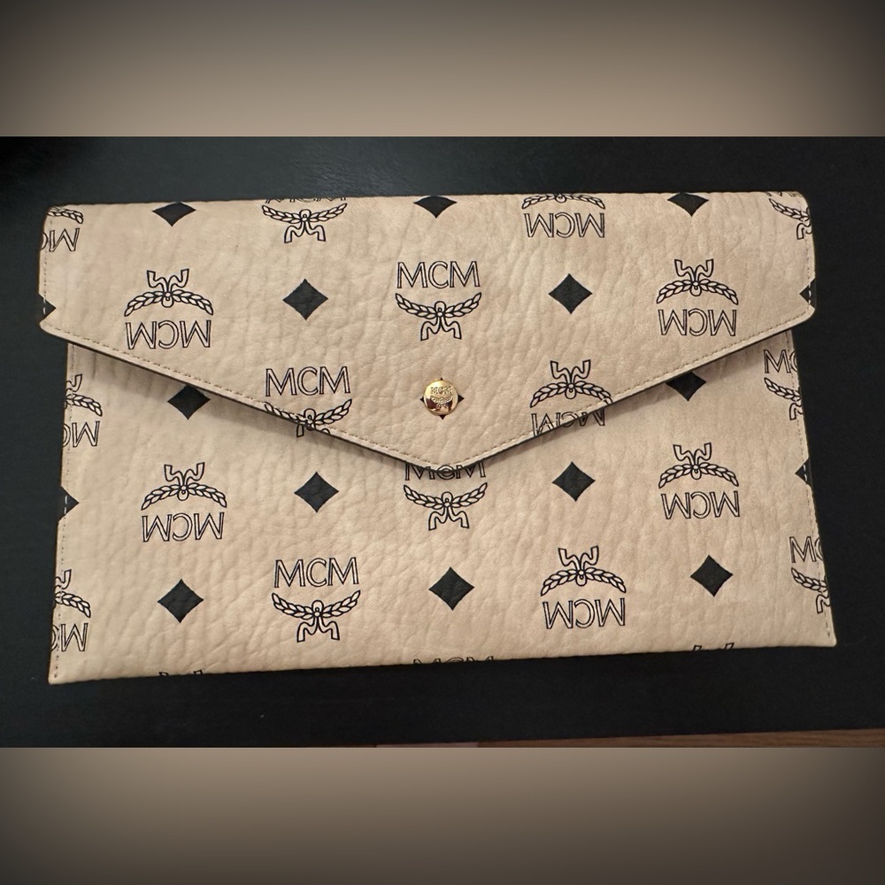 MCM Never Used VIP Gift - Beige Pouch